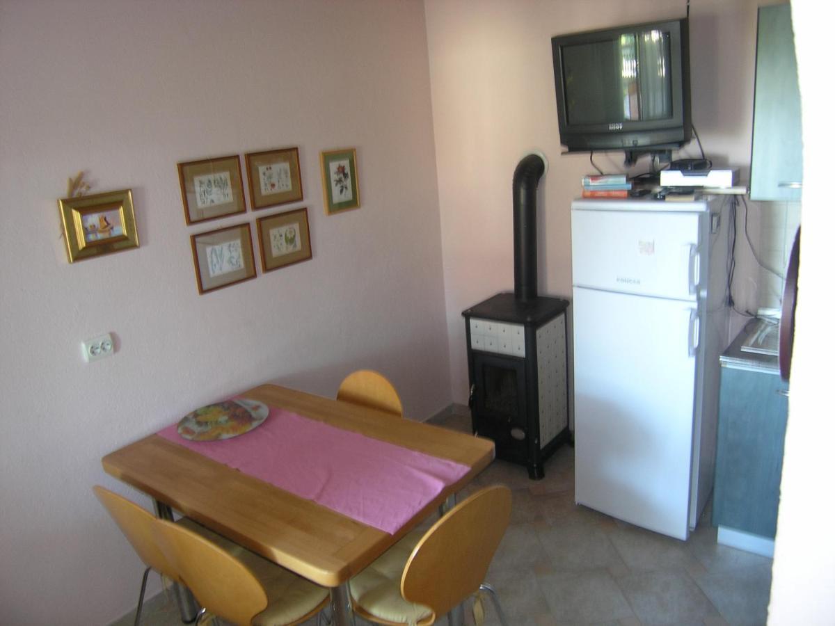 Apartment Viktoria Кленовица Экстерьер фото